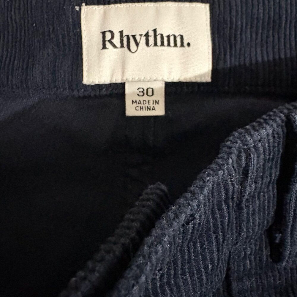 Rhythm: Men's Worn Path Corduroy Short in Dark Navy Blue - Picture 10 of 11